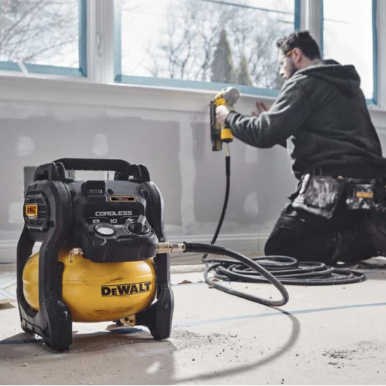 Акумулаторен безмаслен компресор DEWALT DCC1018N 18 V