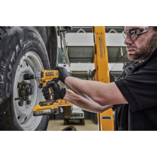 Акумулаторен безчетков гайковерт ударен DeWALT DCF891H2T , 18 V, 812 Nm