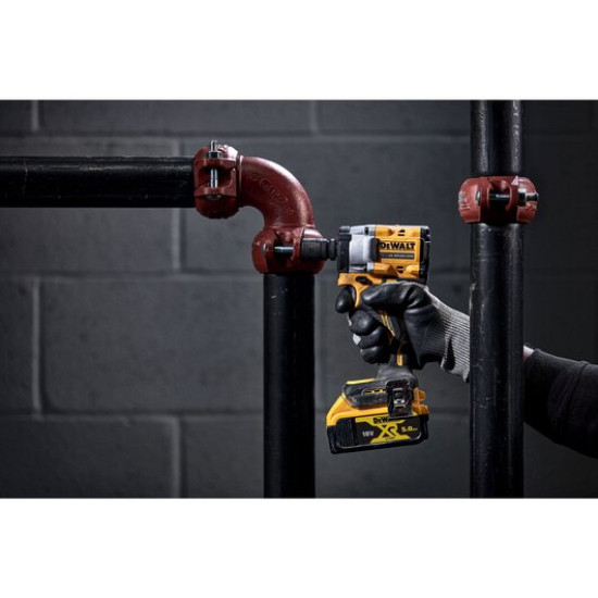 Акумулаторен гайковерт ударен DeWALT DCF922N , 18V, 406 Nm