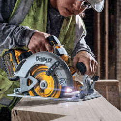 Акумулаторен циркулярен трион DeWALT DCS573NT, 18 V